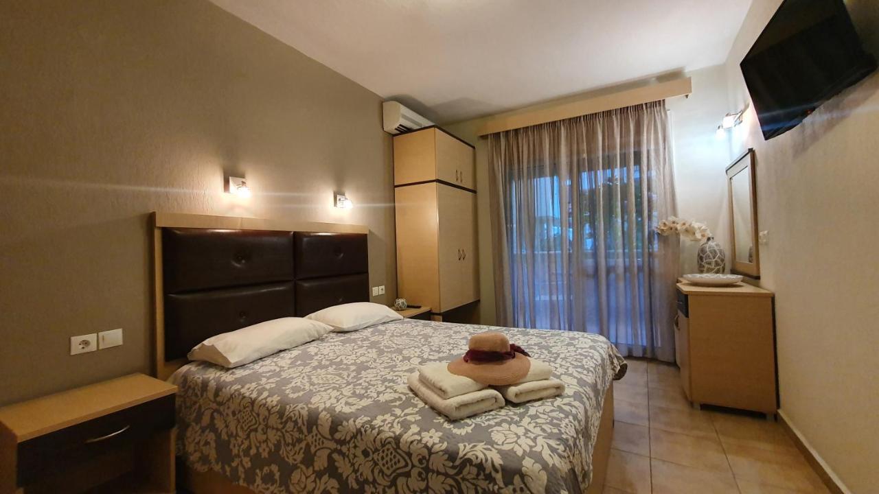 House Spanos Sarti Esterno foto